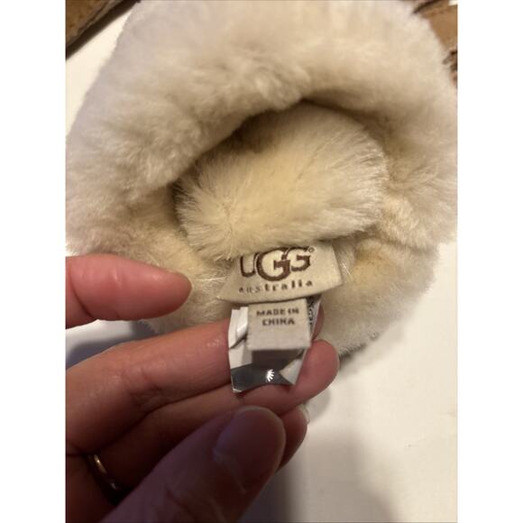 Ugg Women's Turn Cuff Sheepskin Chestnut Leather Gloves Size M - Picture 6 of 8
